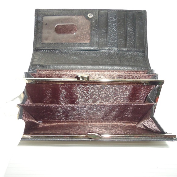 Women's Genuine Leather Black Wallet Size-7x4x1.5 in - Picture 8 of 9